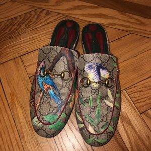 Gucci printed mules
